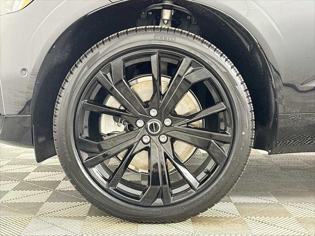 2026 Volvo XC60 Plug-In Hybrid Black Edition Ultra, T8 AWD Electric/Gasoline, Dark