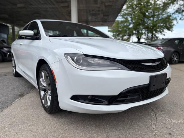 2015 Chrysler 200 S