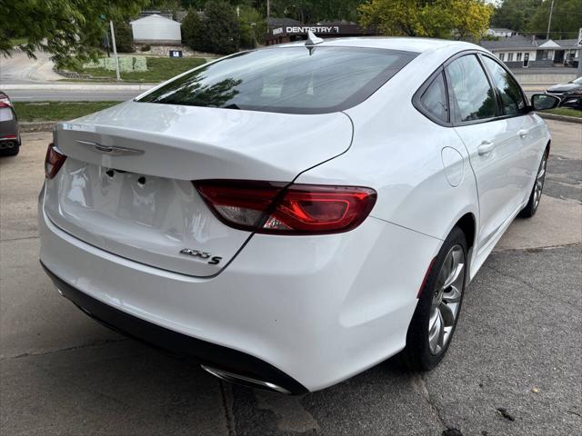 2015 Chrysler 200 S