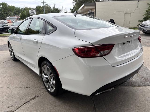 2015 Chrysler 200 S