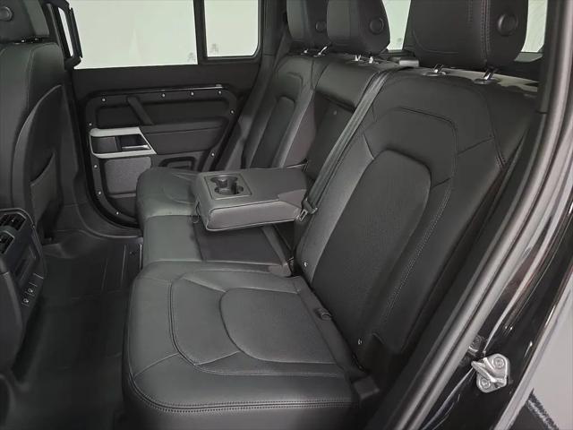 2024 Land Rover Defender 110 P300