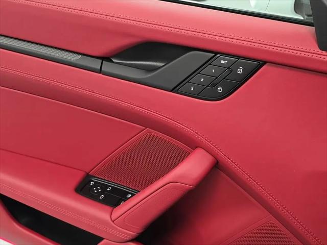 2025 Porsche 911 Carrera 4 GTS