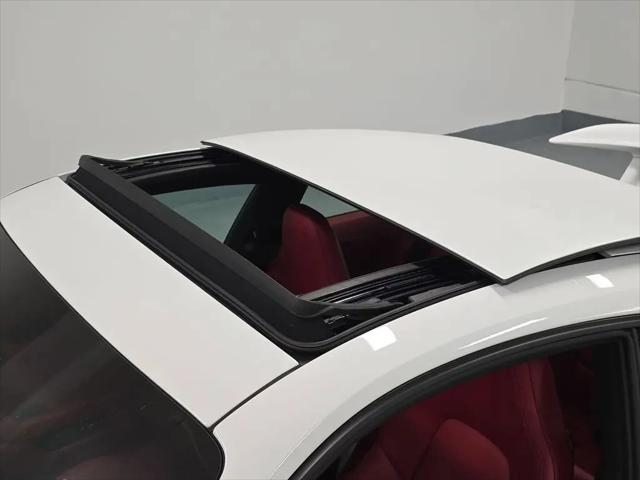 2025 Porsche 911 Carrera 4 GTS