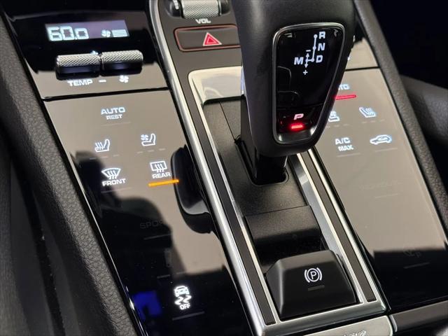 2022 Porsche Cayenne Platinum Edition