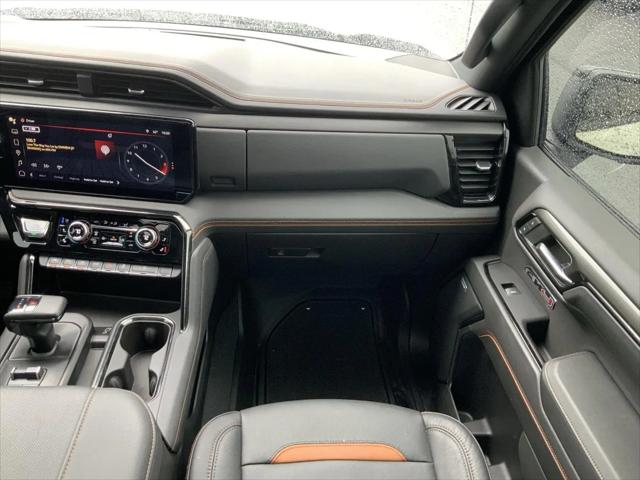 2023 GMC Sierra 1500 4WD Crew Cab Short Box AT4
