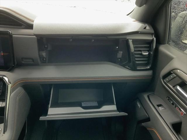 2023 GMC Sierra 1500 4WD Crew Cab Short Box AT4
