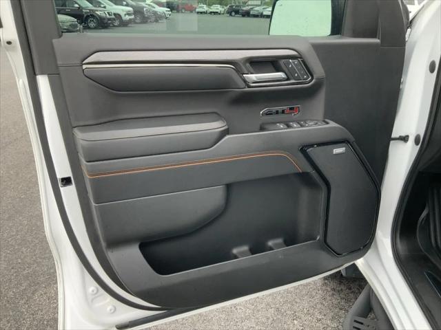 2023 GMC Sierra 1500 4WD Crew Cab Short Box AT4
