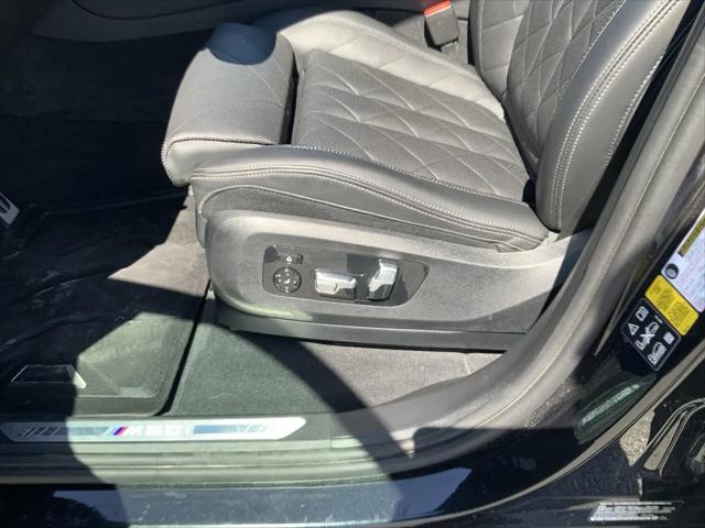 2024 BMW X5 M60i