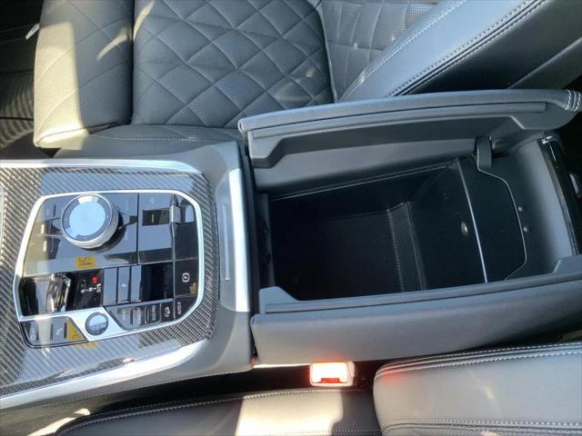 2024 BMW X5 M60i