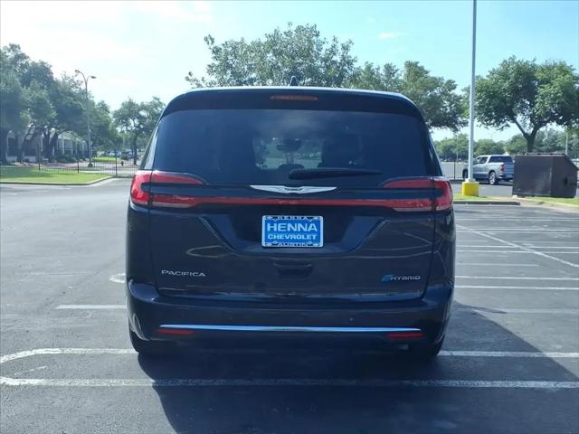 2024 Chrysler Pacifica Hybrid Select