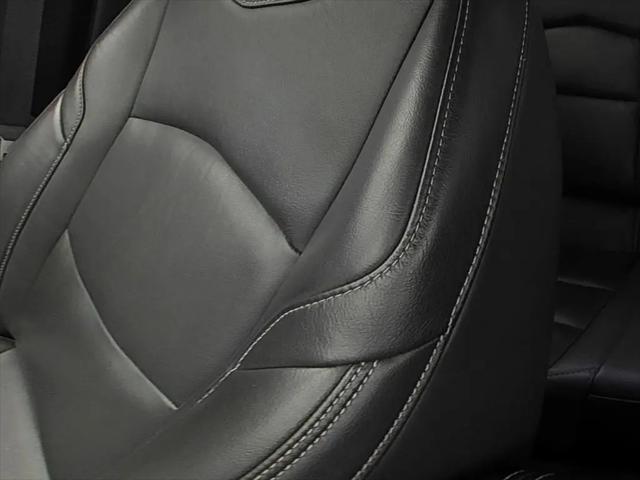 2024 Cadillac XT4 FWD Premium Luxury