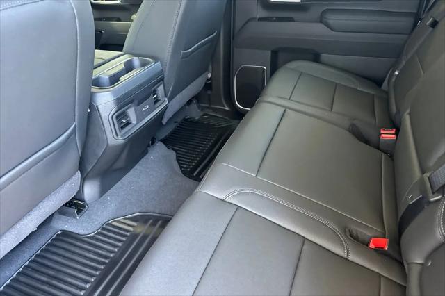 2026 Chevrolet Silverado 3500HD Crew Cab, Long Bed, LT Dual Rear Wheel, RWD