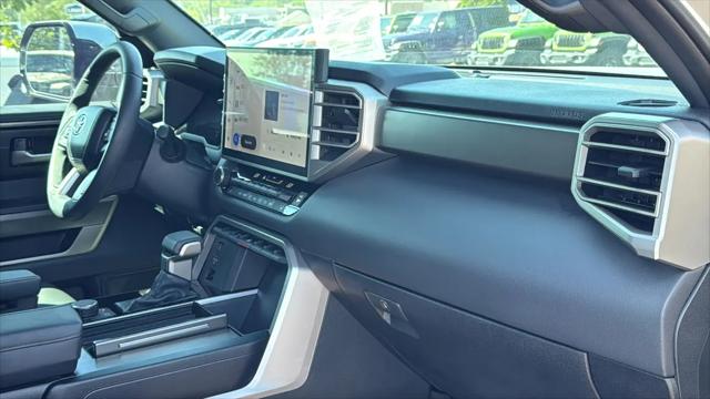 2025 Toyota Sequoia SR5