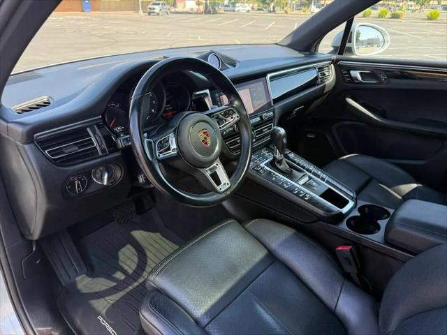 2021 Porsche Macan Macan