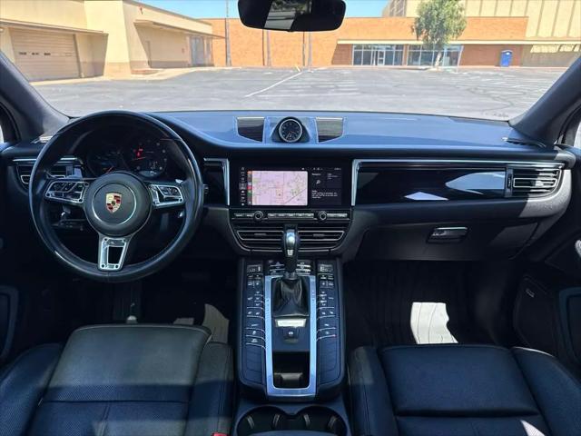 2021 Porsche Macan Macan