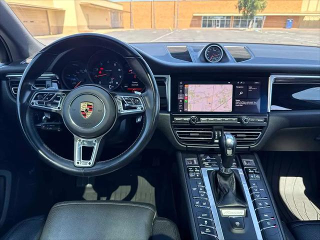 2021 Porsche Macan Macan
