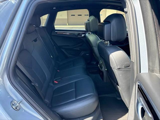 2021 Porsche Macan Macan