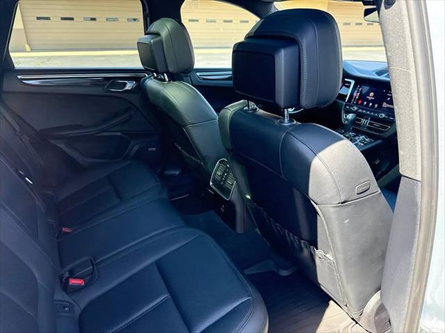 2021 Porsche Macan Macan