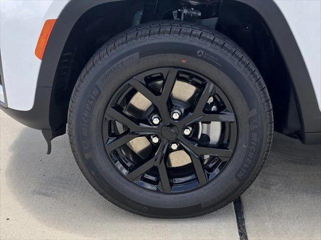 2026 Jeep Grand Cherokee L Altitude 4x2