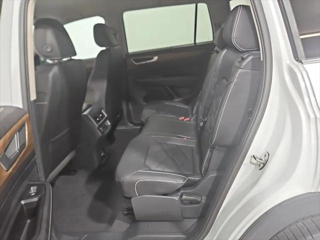 2026 Volkswagen Atlas SE with Technology