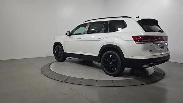 2026 Volkswagen Atlas SE with Technology