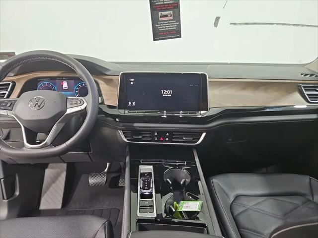 2026 Volkswagen Atlas SE with Technology