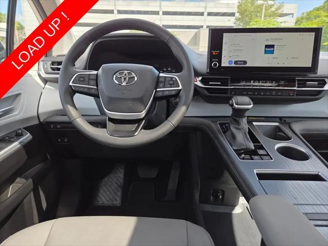 2025 Toyota Sienna XLE