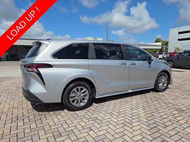 2025 Toyota Sienna XLE