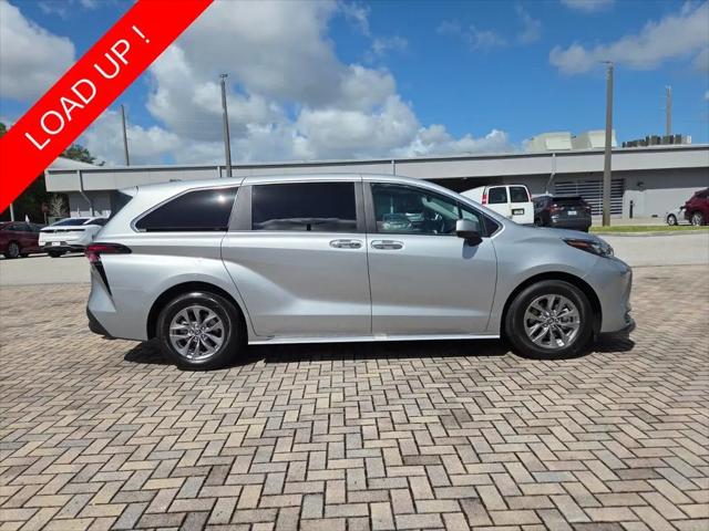 2025 Toyota Sienna XLE