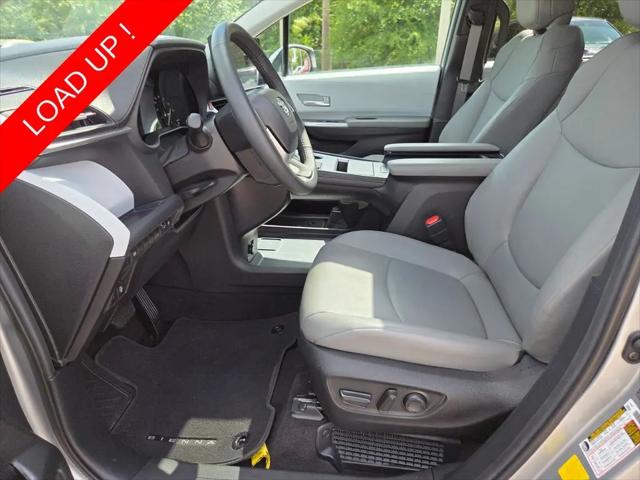 2025 Toyota Sienna XLE