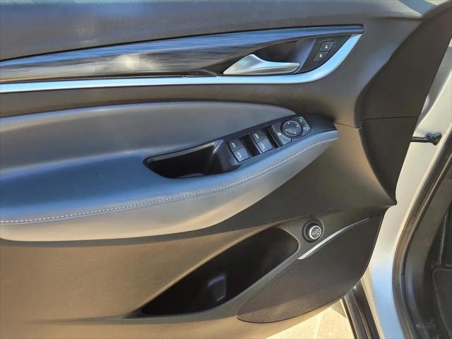 2022 Buick Enclave FWD Essence