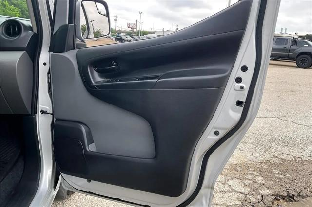 2014 Nissan NV200 SV