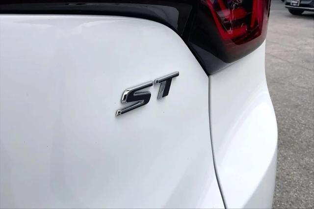 2024 Buick Encore GX Sport Touring FWD