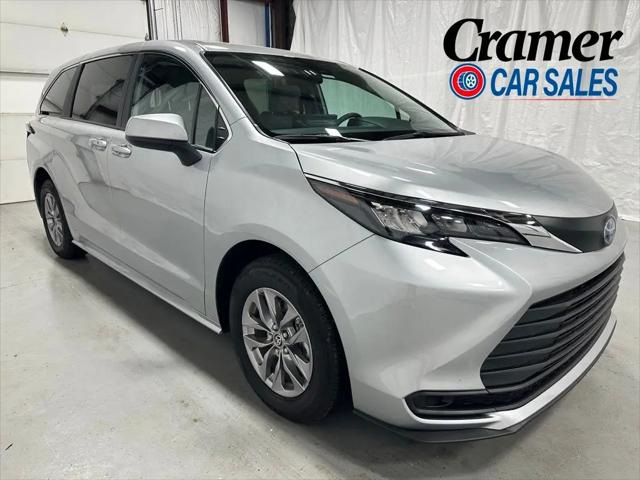 2025 Toyota Sienna LE for sale in Middletown, PA