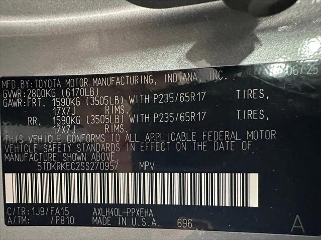 2025 Toyota Sienna LE