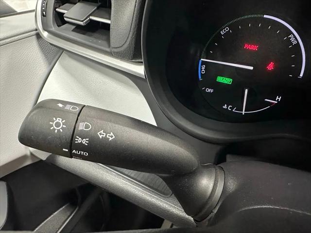 2025 Toyota Sienna LE
