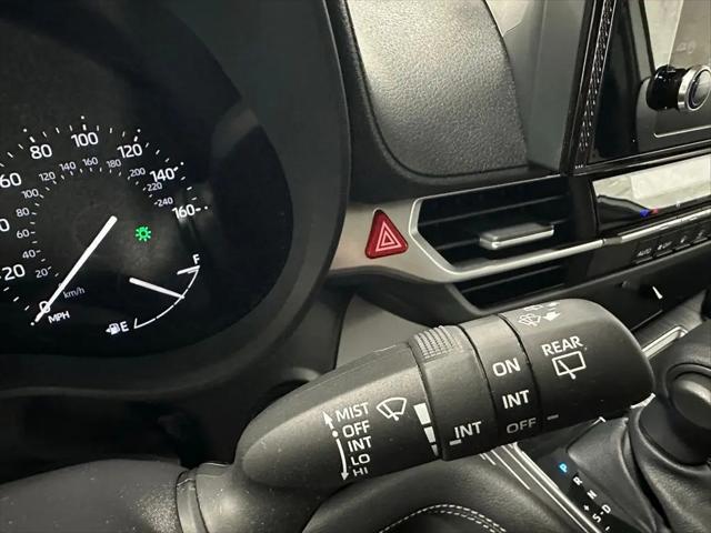 2025 Toyota Sienna LE