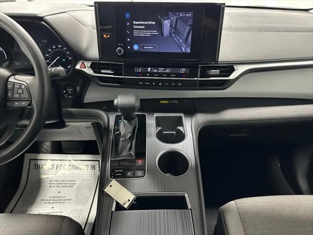 2025 Toyota Sienna LE