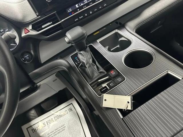 2025 Toyota Sienna LE