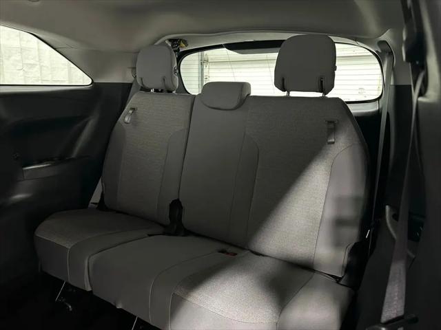 2025 Toyota Sienna LE