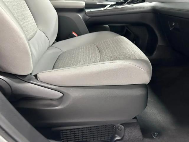 2025 Toyota Sienna LE