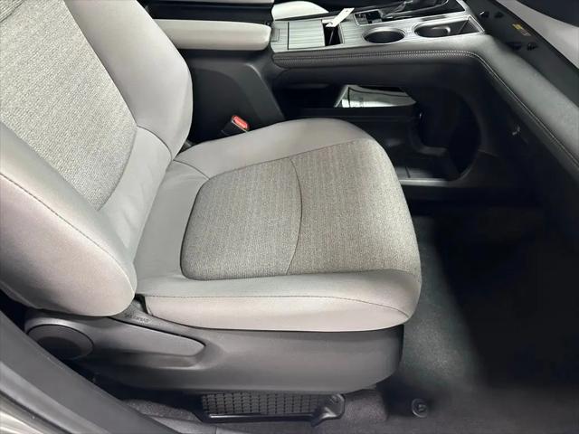 2025 Toyota Sienna LE