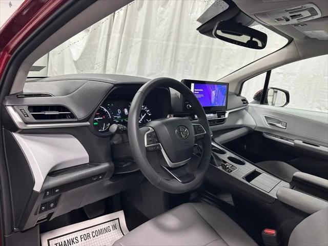 2025 Toyota Sienna XLE