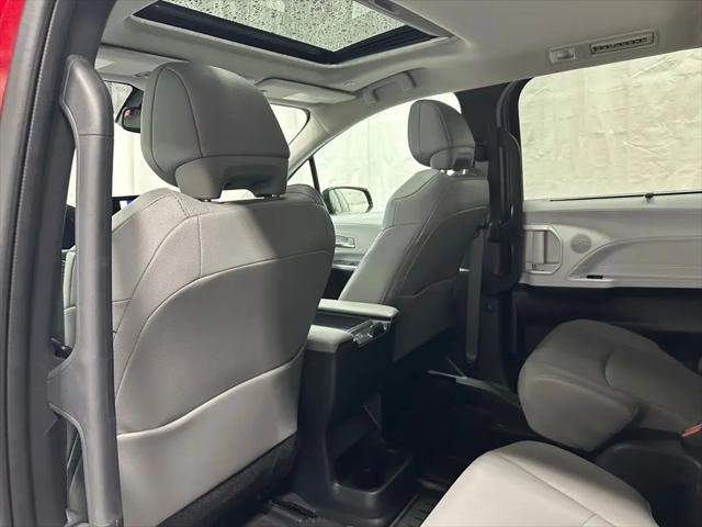 2025 Toyota Sienna XLE