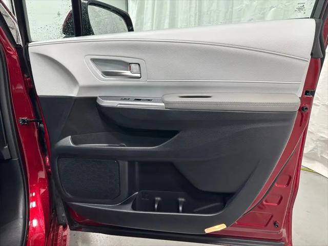 2025 Toyota Sienna XLE