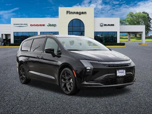 2027 Chrysler Pacifica Limited for sale in Rosenberg, TX