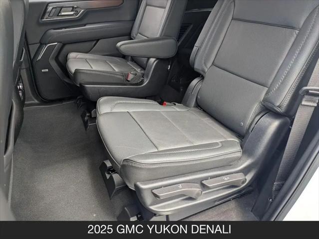 2025 GMC Yukon 4WD Denali