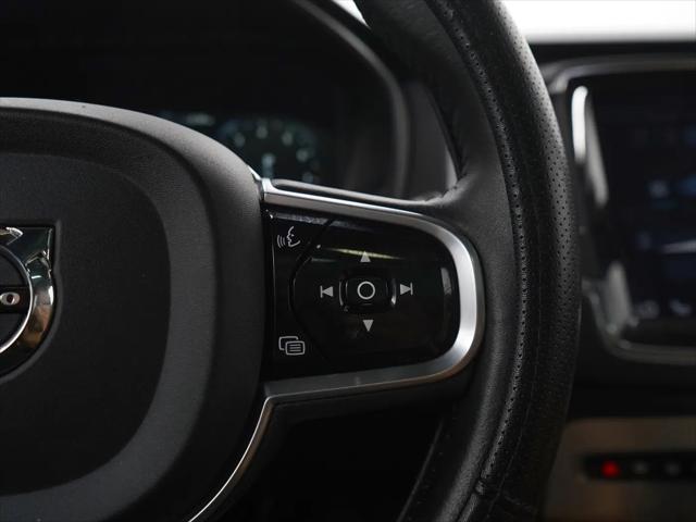 2018 Volvo XC90 T6 Momentum