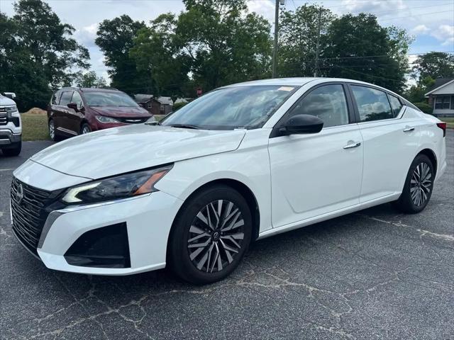 2025 Nissan Altima SV FWD