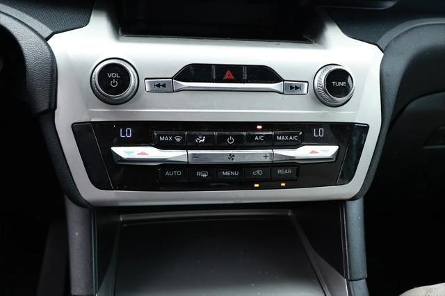 2021 Ford Explorer Base